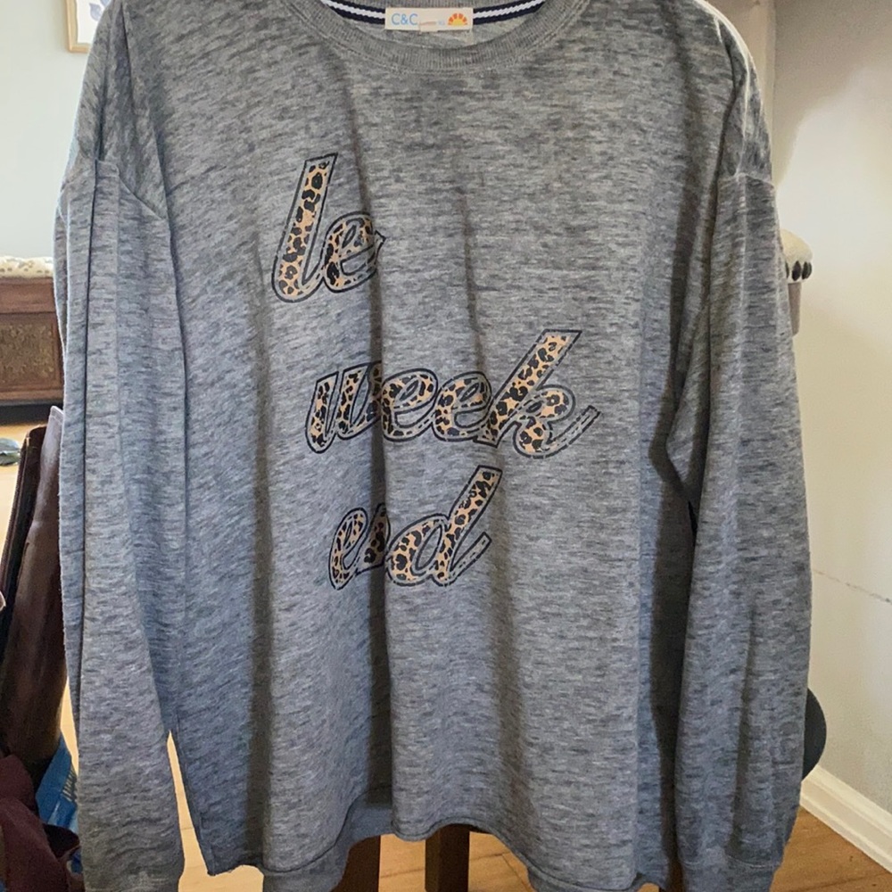 SOLD Cute top! Like new!!